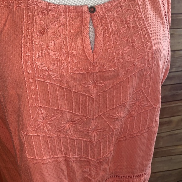 🎈Sale🎈Great Northwest Indigo Embroidered Sleeveless Top - Picture 2 of 7